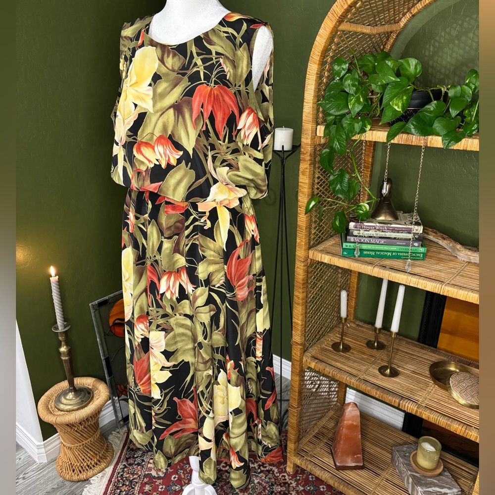 Betsy’s Things VTG Tropical Floral Green Yellow Red Leaves Midi Dress